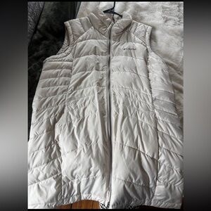 Columbia Women's Pale Gray Packable Quilted Vest